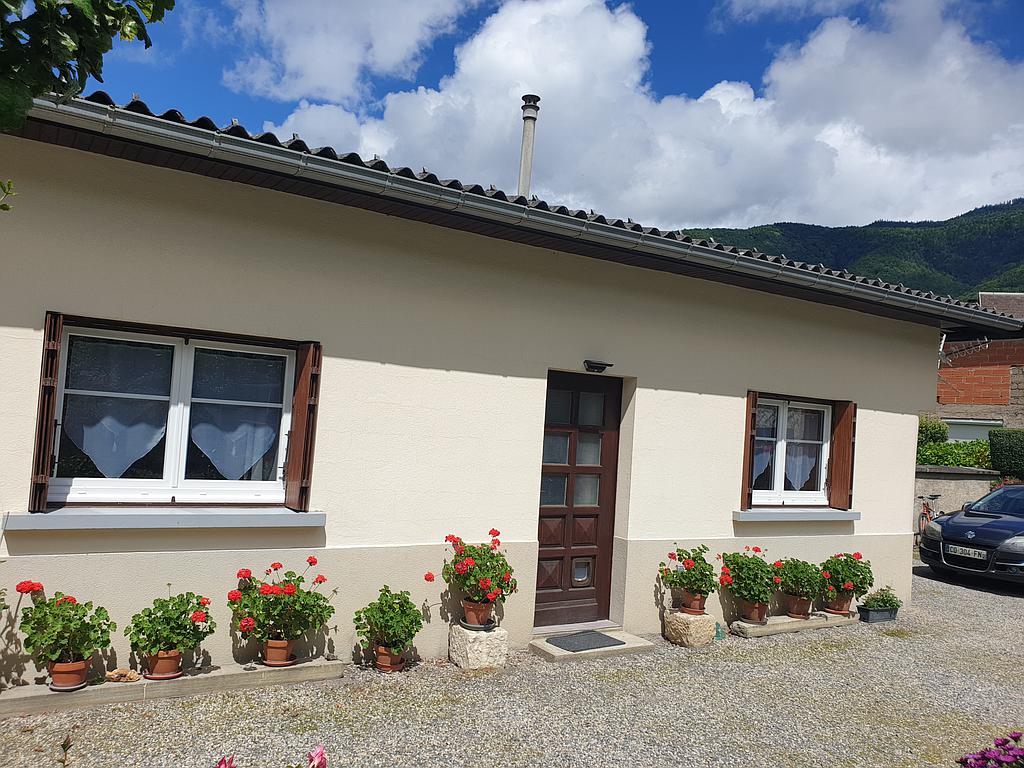 APPARTEMENT "LA COOLITUDE" REZ-DE-JARDIN, CALME, PLAIN-PIED, CENTRE VILLE